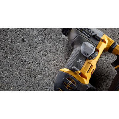 Купить Перфоратор аккумуляторный бесщёточный SDS PLUS DeWALT DCH172NT. Официальный фирменный магазин Dewalt Stanley Black+Decker Bostitch