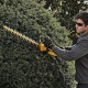 Купить Кусторез аккумуляторный DeWALT DCM563P1. Официальный фирменный магазин Dewalt Stanley Black+Decker Bostitch