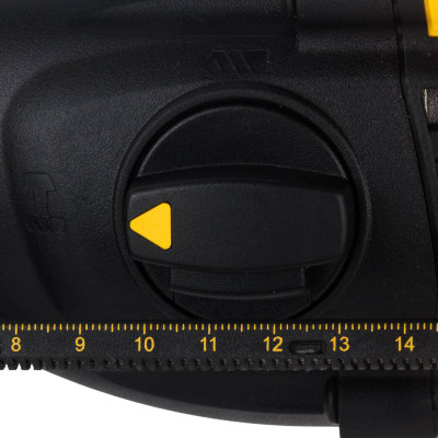 Купити Перфоратор мережевий SDS-Plus DeWALT D25133K. Офіційний фірмовий магазин Dewalt Stanley Black+Decker Bostitch, фірмова гарантія